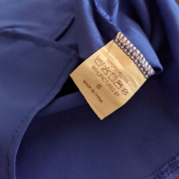 5 for $25! NWOT! Dress Shirt Flowy Blouse Small - Picture 3 of 5